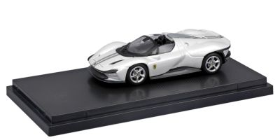 Bburago 1/64 フェラーリデイトナ SP3 ホワイト  [No.28-56322W]