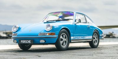京商オリジナル 1/18 ポルシェ 911S (クリスタルブルー/ホワイトストライプ)   [No.KS08978BLW]