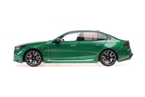 MINICHAMPS 1/18 BMW M5 - 2024 - グリーンメタリック  [No.110023800]