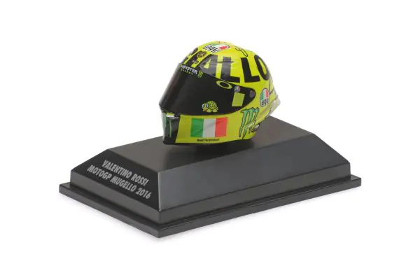 Valentino Rossi Moto GP Mugello 2016 Helmet 1/8