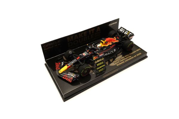 MINICHAMPS 1/43scale Oracle Red Bull Racing RB18 Max Verstappen Japanese GP 2022 winner with a pit board  [No.413223801]