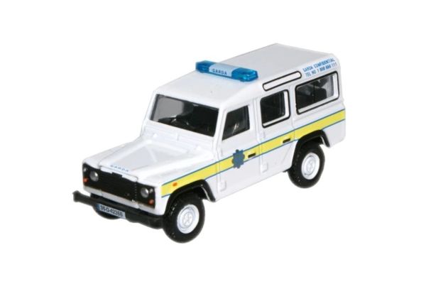 OXFORD 1/76 ランドローバー ディフェンダー ステーションワゴン ガルダ  [No.OX76DEF004]