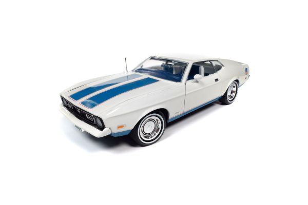 AMERICAN MUSCLE 1/18scale 1972 Ford Mustang Fastback White  [No.AMM1286]