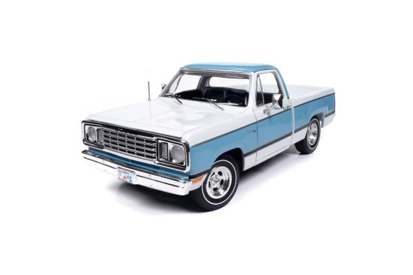 AMERICAN MUSCLE 1/18scale 1977 Dodge Adventure Sweptline Light Blue/White  [No.AMM1303]