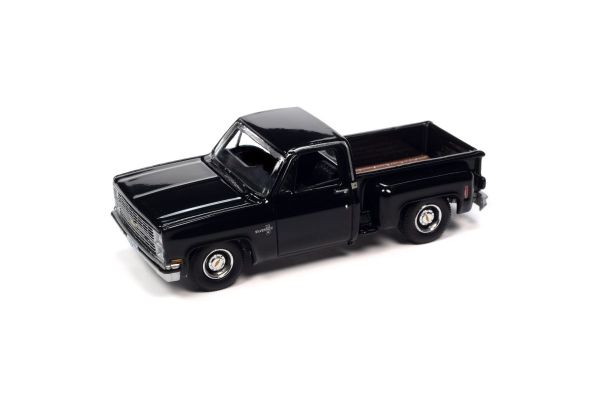 AUTO WORLD 1/64 1983 シェビー シルバラード ステップサイド ローダウン グロスブラック  [No.AWSP126A]