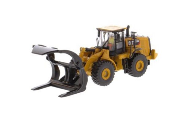 DIECAST MASTERS 1/87scale Cat 972M Wheel Loader with Log Fork  [No.DM85950]