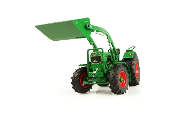 UNIVERSAL HOBBIES 1/32scale Deutz-Fahr D 60 05 – 4WD avec chargeur 