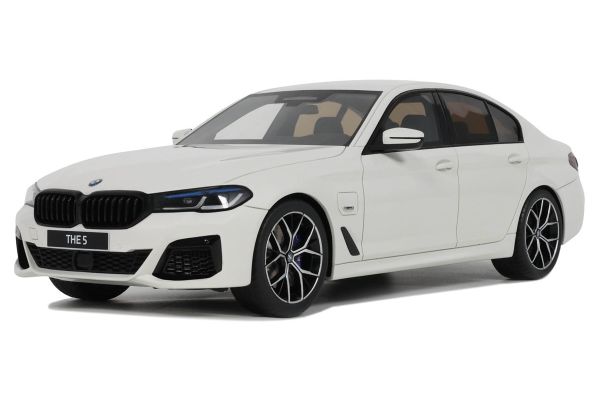 GT SPIRIT 1/18 BMW 545e xDrive サルーン Mスポーツ 2023 (ホワイト)  [No.GTS496]