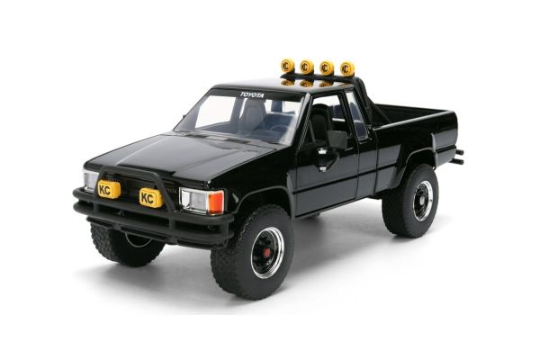 JADA TOYS 1/24 バック･トゥ･ザ･フューチャー 1985 トヨタ SR5 ピックアップ ブラック/スケートボード付  [No.JADA36479]