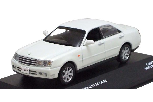 J-COLLECTION 1/43scale Nissan Gloria 300 Ultima-Z V Package 2001 White Pearl [No.JC02006WP]