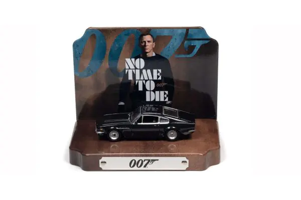 京商 ミニカー | JOHNNY LIGHTNING 1/64 ジェームズ ボンド 007 