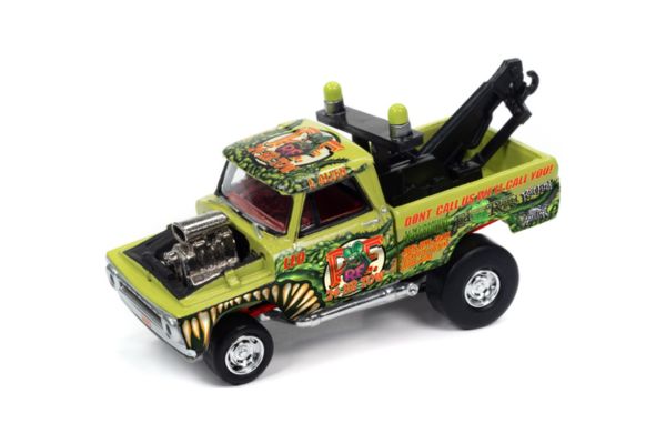 JOHNNY LIGHTNING 1/64 1965 シェビー ピックアップ トウ トラック ジンガーズ Ｒat Fink グリーン  [No.JLSP360A]