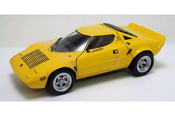 KYOSHO 1/18scale Lancia Stratos HF Wide-Wheel Yellow [No