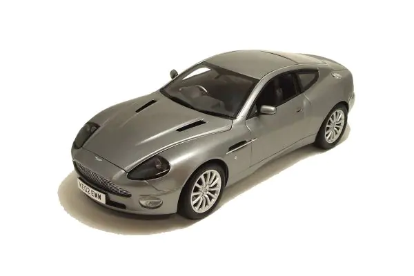 京商 ミニカー | 販売終了: KYOSHO 1/12 ASTON MARTIN V12 VANQUISH Silver / 007 Bond Car  [No.K08603S]