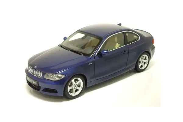 京商 ミニカー | 販売終了: KYOSHO 1/18 BMW 135i Coupe (E82) Blue [No.K08722BL]