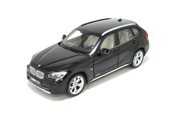 販売終了: KYOSHO 1/18 BMW X1 XDrive 28i Black [No.K08791BK2]