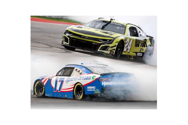 Lionel Racing 1/64 HENDRICK MOTORSPORTS COTA ウィナー 2台セット  [No.LR304184]