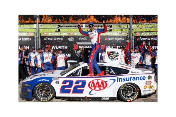 Lionel Racing 1/64 AAA INSURANCE 2025 フォード マスタング ジョーイ･ロガーノ #22 テキサス WURTH 400 ウィナー  [No.LR331722]