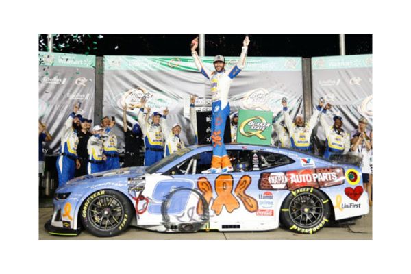 Lionel Racing 1/64 NAPA/CHILDREN'S HEALTHCARE OF ATLANTA 2025 シボレー カマロ チェイス･エリオット #9 ECHOPARK QUAKER STATE 400 ウィナー  [No.LR334655]