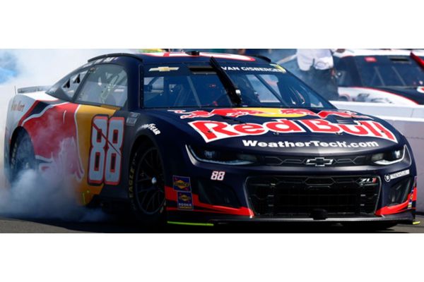 Lionel Racing 1/64 RED BULL 2025 シボレー カマロ シェーン･ヴァン･ギスバーゲン #88 ソノマ SAVE MART 350 ウィナー  [No.LR335300]
