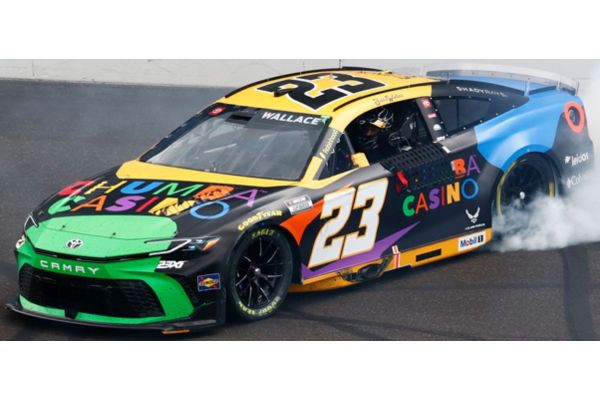 Lionel Racing 1/64 CHUMBA CASINO  2025 トヨタ カムリ XSE ババ･ウォレス #23 インディアナポリス BRICKYARD 400 ウィナー  [No.LR336024]