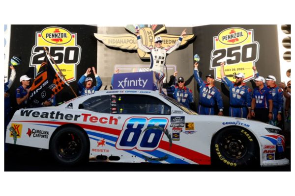 Lionel Racing 1/64 WEATHERTECH 2025 シボレー カマロ コナー･ジリッシュ #88 インディアナポリス PENNZOIL 250 ウィナー  [No.LR336208]