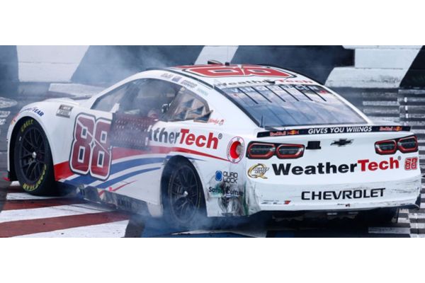 Lionel Racing 1/64 WEATERTECH 2025 シボレー カマロ シェーン･ヴァン･ギスバーゲン #88 シャーロット BANK OF AMERICA ROVAL 400 ウィナー  [No.LR340359]