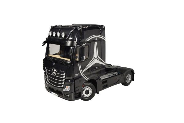 NZG 1/18scale Mercedes Benz Actros Giga Space 4 x 2 Track Tractor FH 25 Black  [No.NZG952-50]