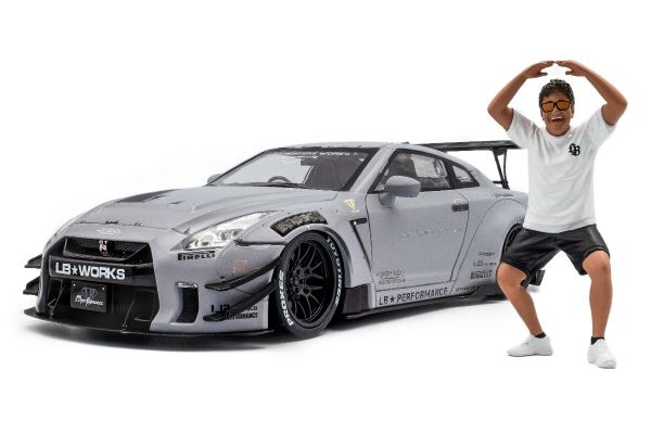 SOLIDO 1/18 日産 GT-R (R35) Liberty Walk Body Kit Type 2.0 (グレー) 加藤氏フィギュア付  [No.S1805821]