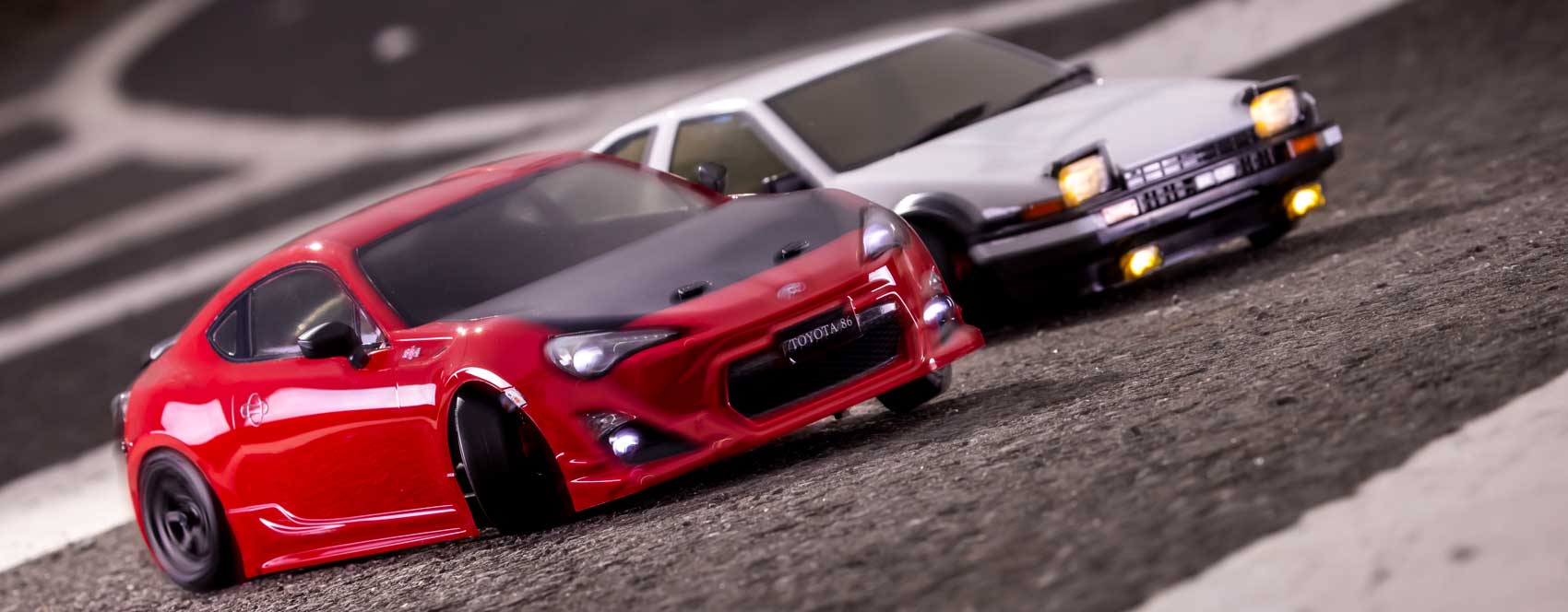 ドリフトR/Cの 新たなスタンダード 1/10 SCALE ELECTRIC POWERED 2WD DRIFT CAR FAZER D2